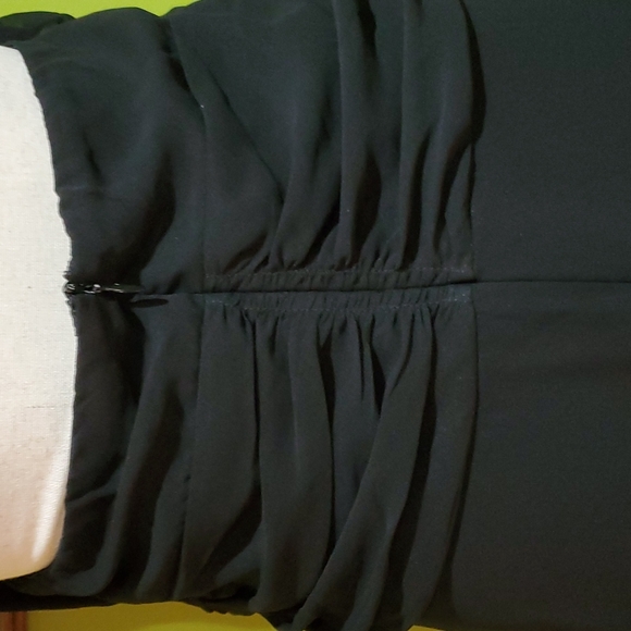 Dress - Picture 4 of 9